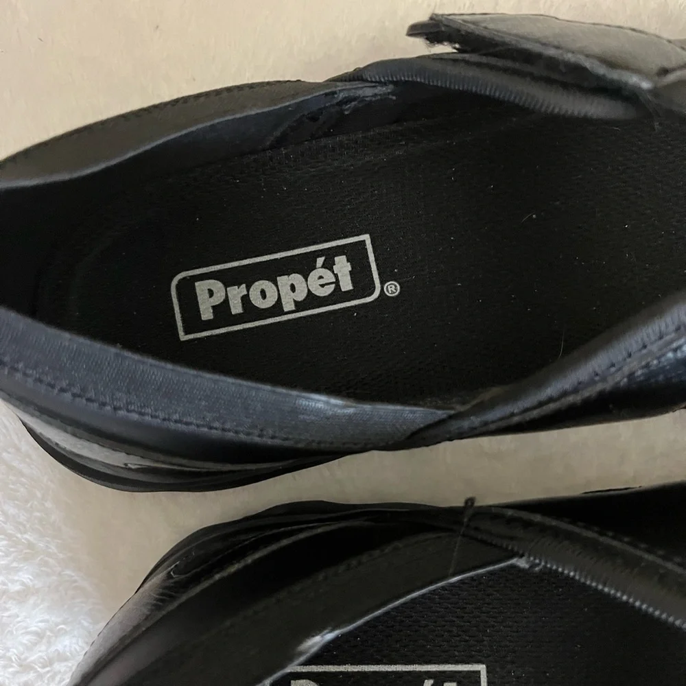 New Propet Black Flats & Loafers women’s Sz‎ 12